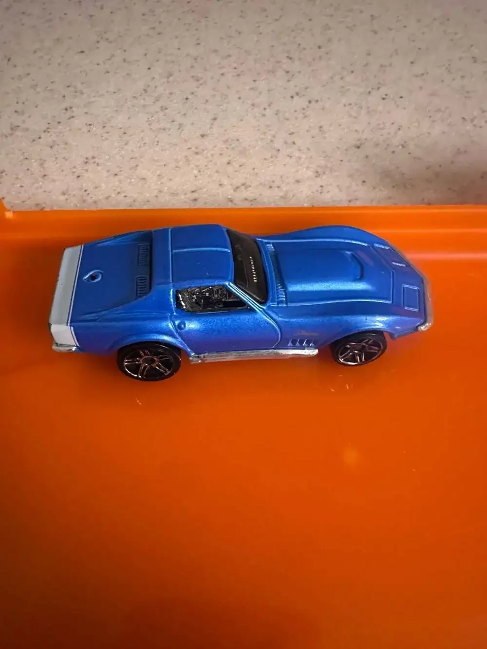 Hot Wheels 2009 Dream Garage 69 Corvette ZL-1 Blue Diecast Toy Car
